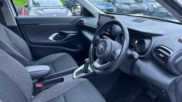 Used Toyota Yaris Cross 2023 for sale - 76287813: Photo 11