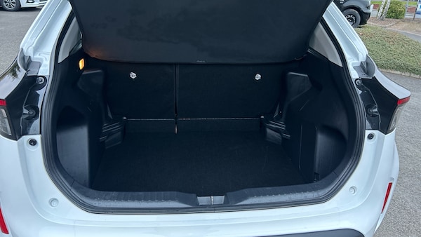 Used Toyota Yaris Cross 2023 for sale - 76287813: Photo 14