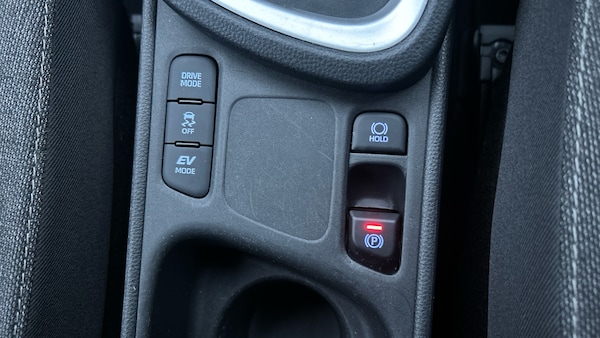 Used Toyota Yaris Cross 2023 for sale - 76287813: Photo 24