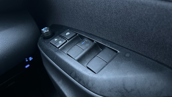Used Toyota Yaris Cross 2023 for sale - 76287813: Photo 29