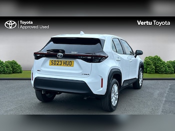 Used Toyota Yaris Cross 2023 for sale - 76287813: Photo 2