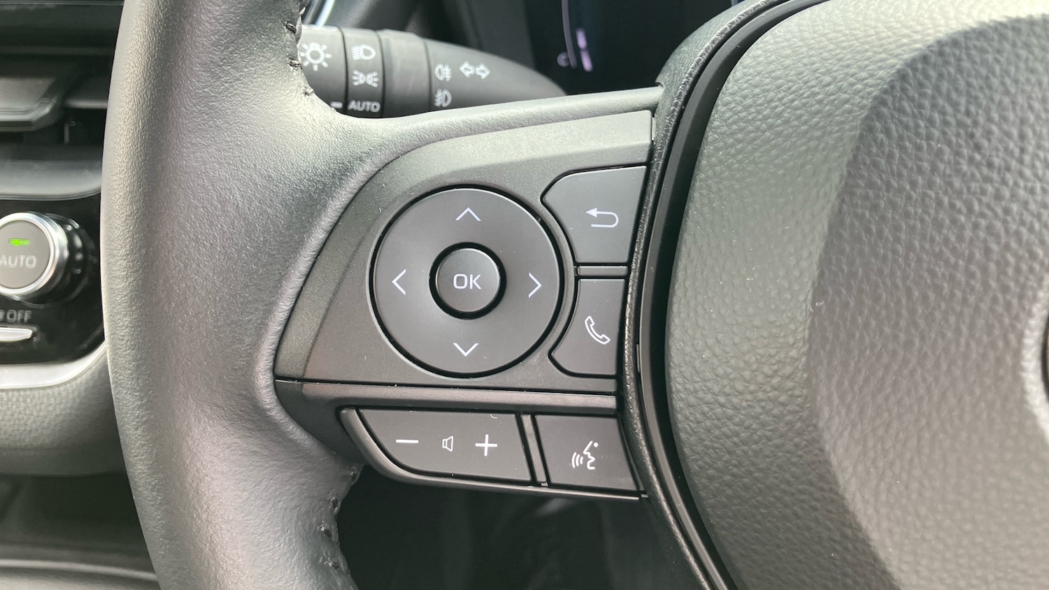 Used Toyota Corolla 2024 for sale - 75995112: Photo 28