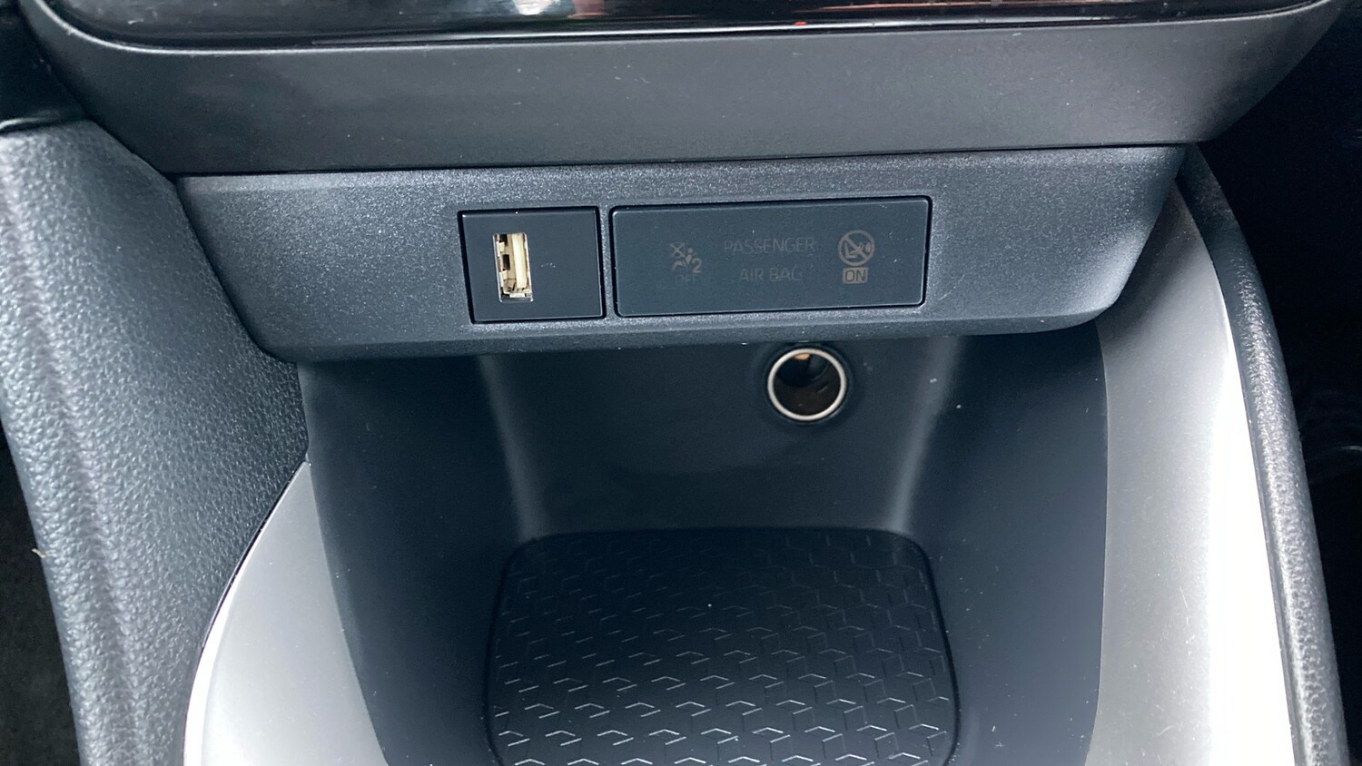 Used Toyota Yaris 2022 for sale - 77528535: Photo 41