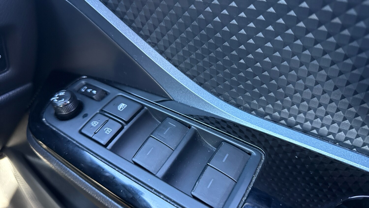 Used Toyota C-HR 2021 for sale - 78078055: Photo 30