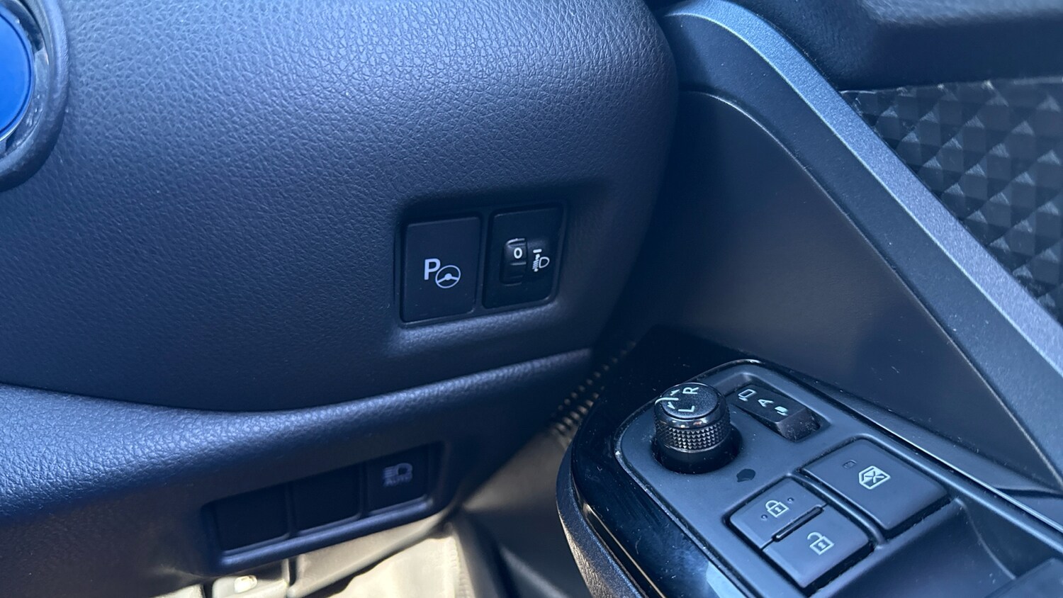 Used Toyota C-HR 2021 for sale - 78078055: Photo 31