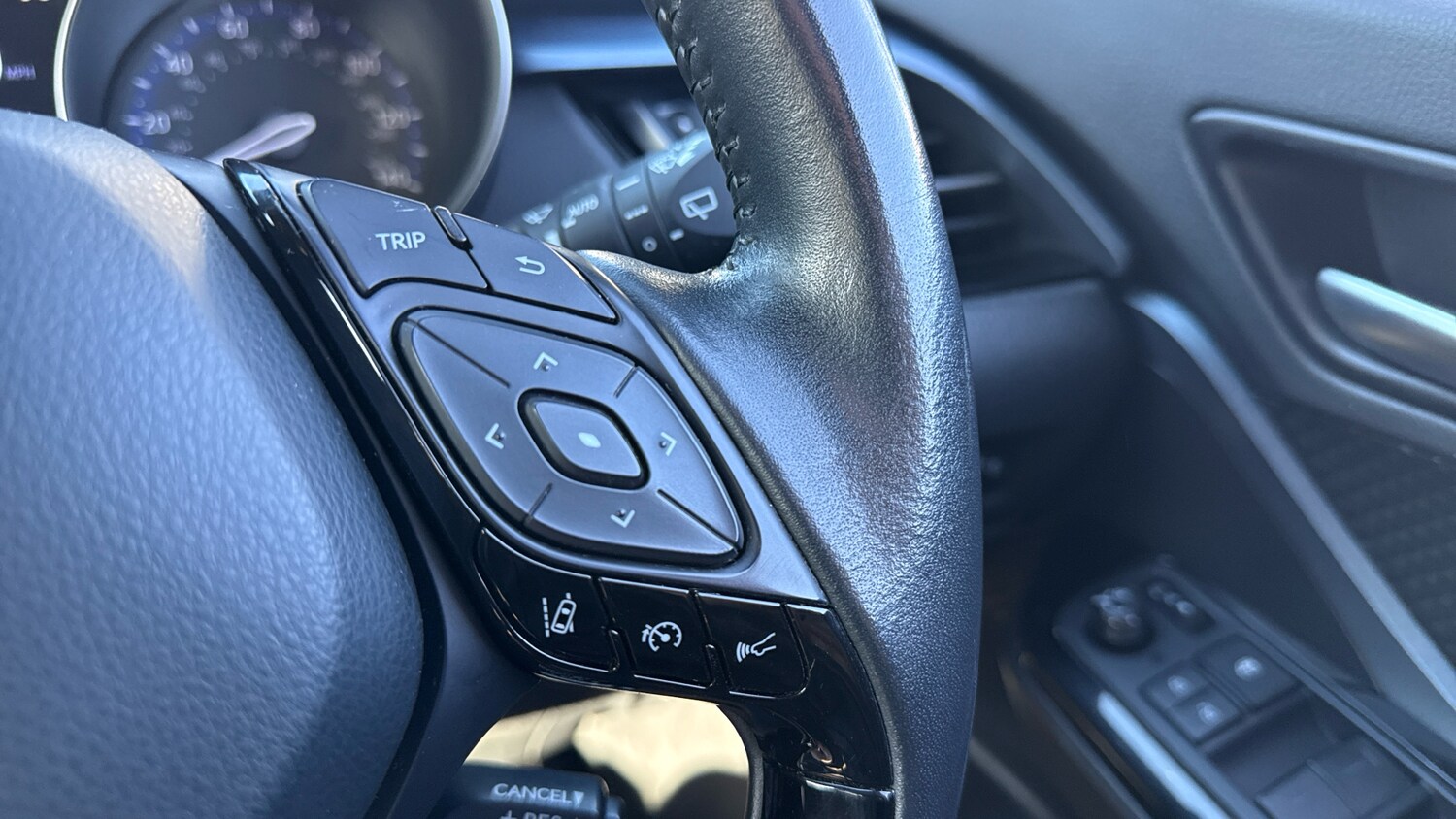 Used Toyota C-HR 2021 for sale - 78078055: Photo 33