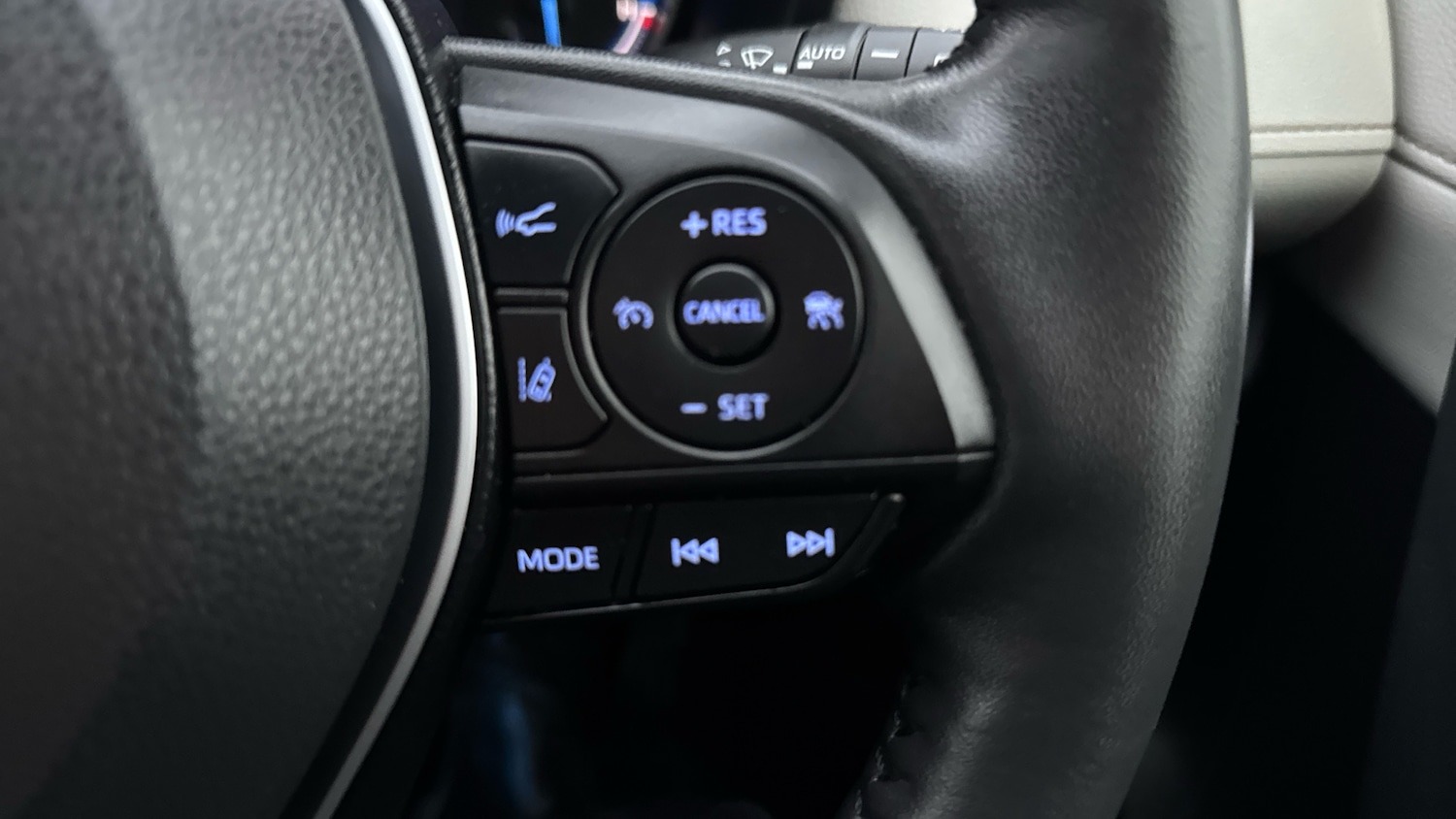 Used Toyota RAV4 2022 for sale - 77023303: Photo 24