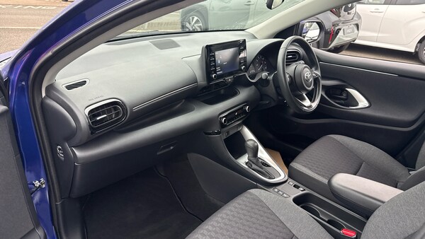 Used Toyota Yaris 2022 for sale - 76127925: Photo 10