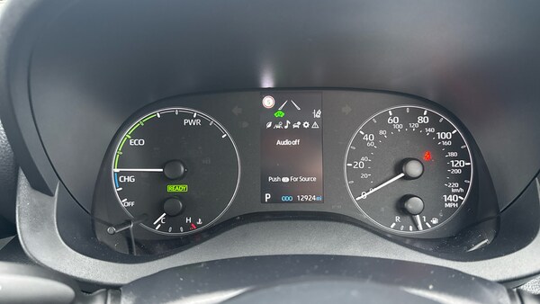 Used Toyota Yaris 2022 for sale - 76127925: Photo 24