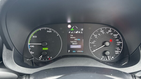Used Toyota Yaris 2022 for sale - 76127925: Photo 25