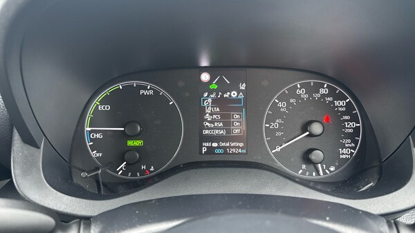 Used Toyota Yaris 2022 for sale - 76127925: Photo 26