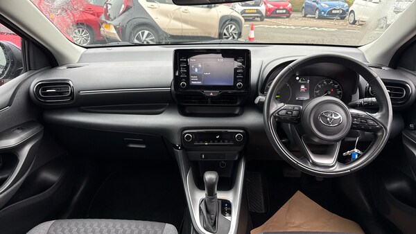 Used Toyota Yaris 2022 for sale - 76127925: Photo 5