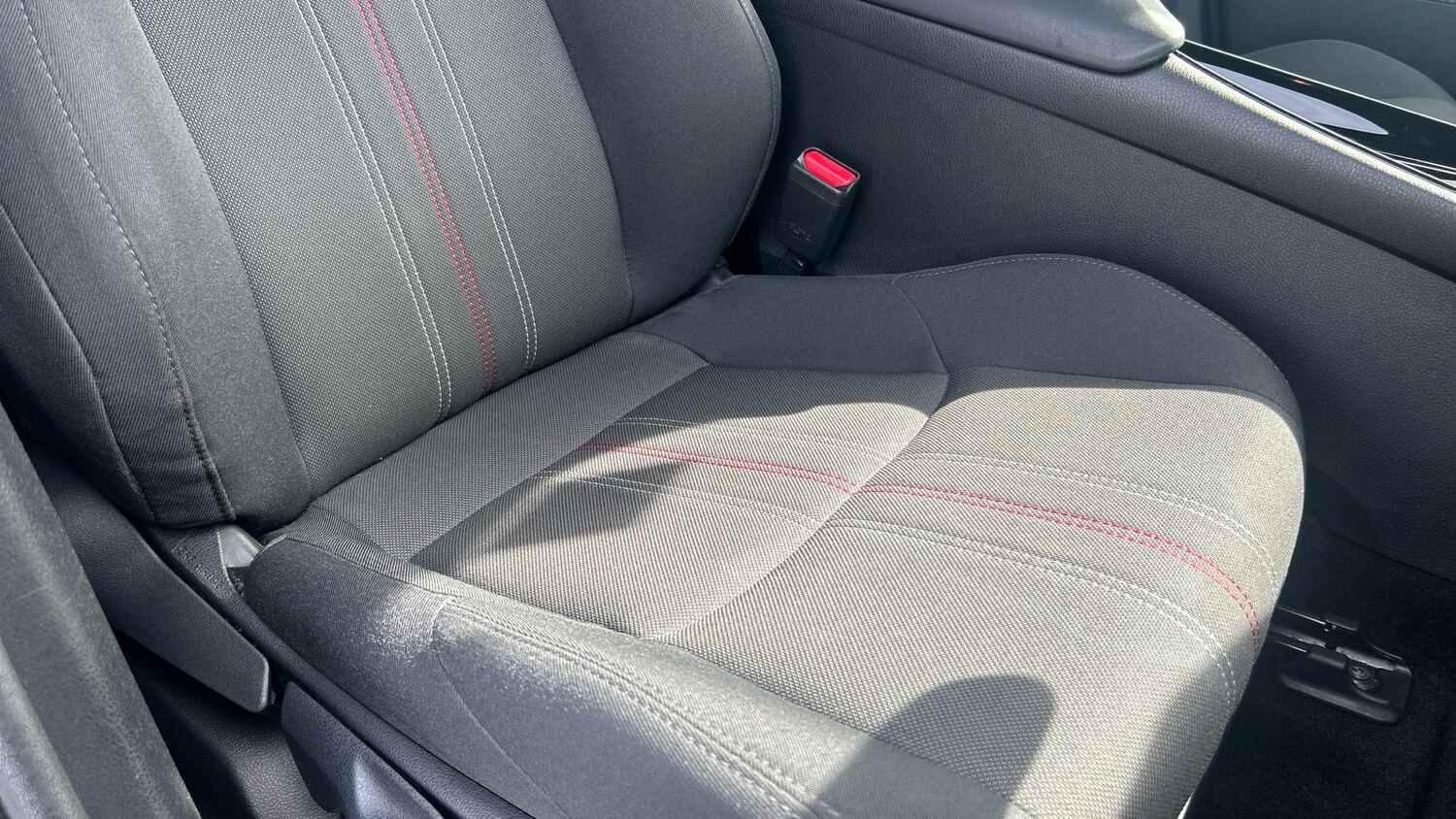 Used Toyota C-HR 2023 for sale - 78162379: Photo 17