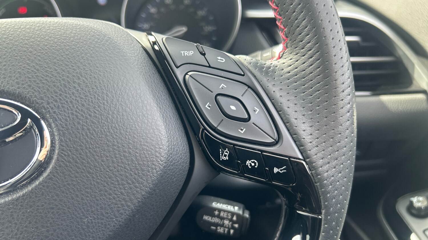 Used Toyota C-HR 2023 for sale - 78162379: Photo 29