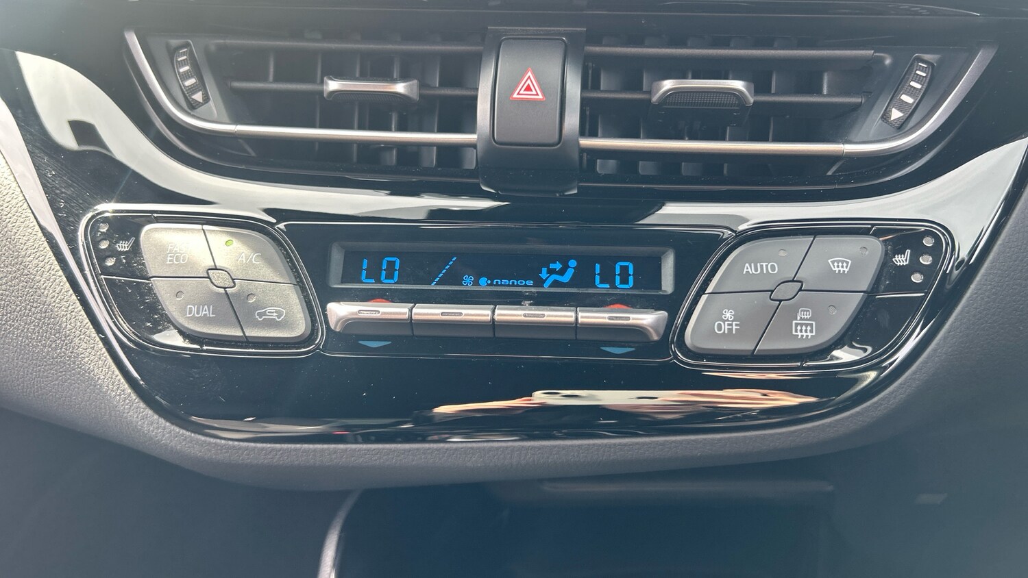 Used Toyota C-HR 2023 for sale - 78162379: Photo 34