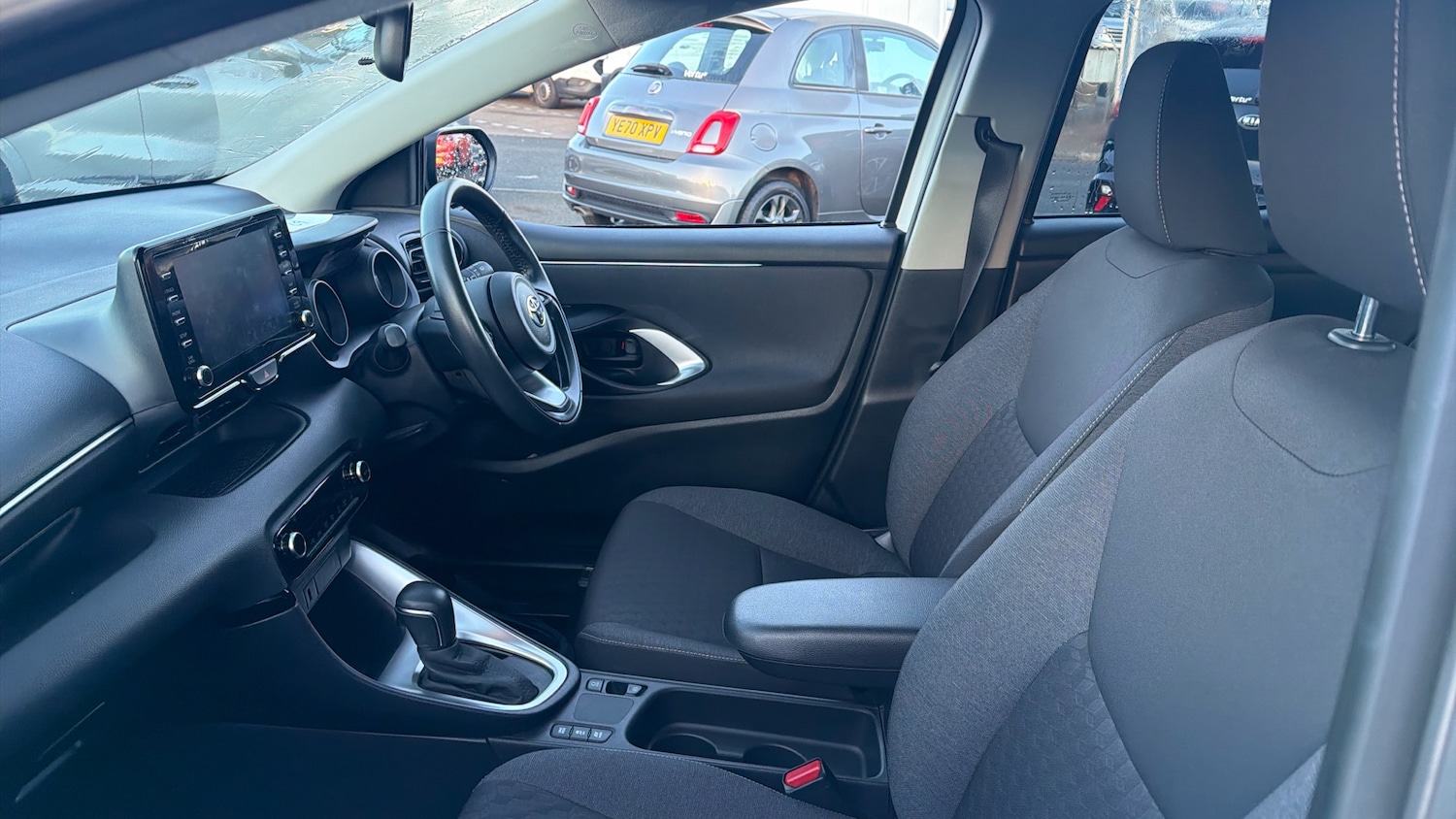 Used Toyota Yaris 2022 for sale - 77125024: Photo 10