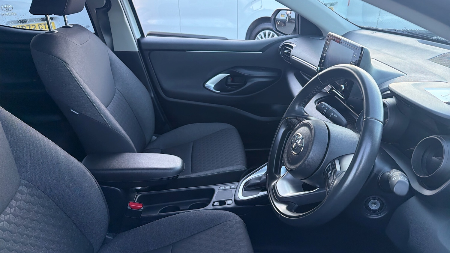 Used Toyota Yaris 2022 for sale - 77125024: Photo 11