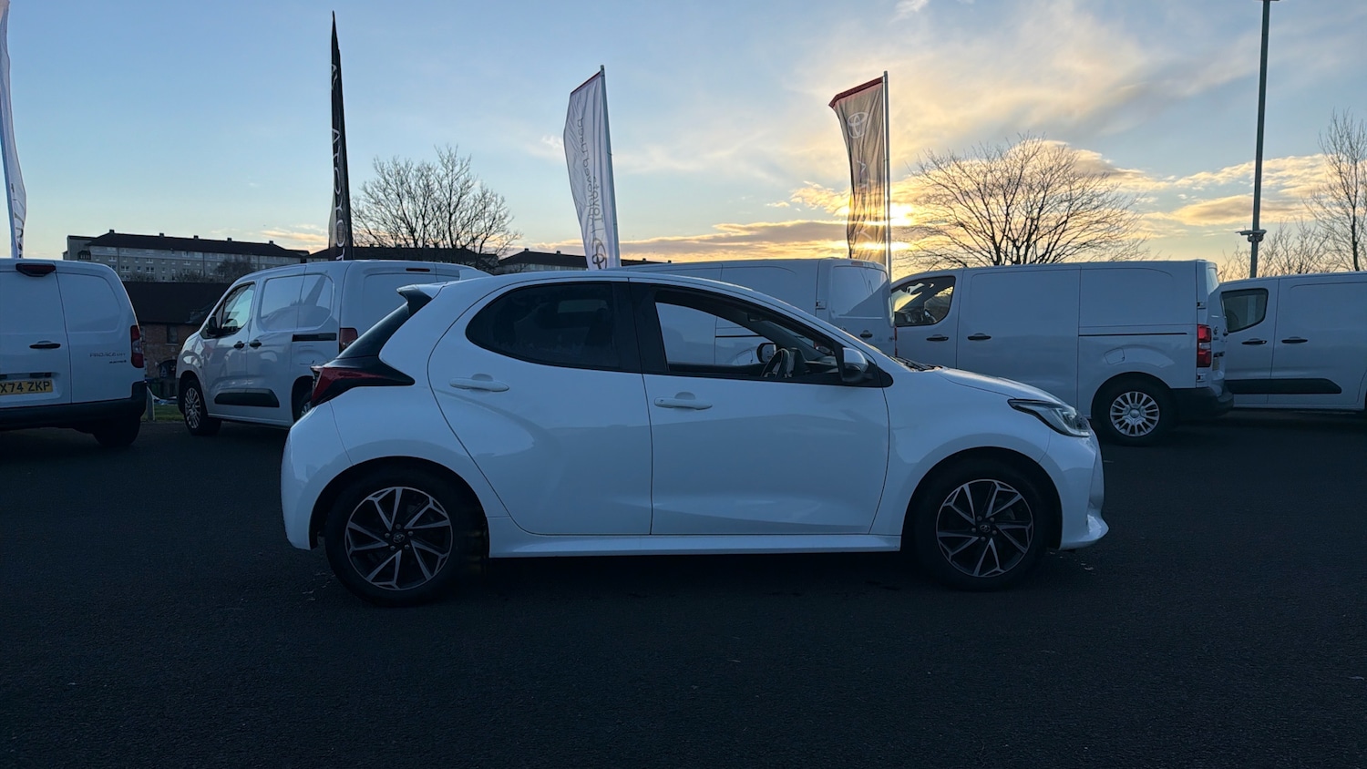 Used Toyota Yaris 2022 for sale - 77125024: Photo 16