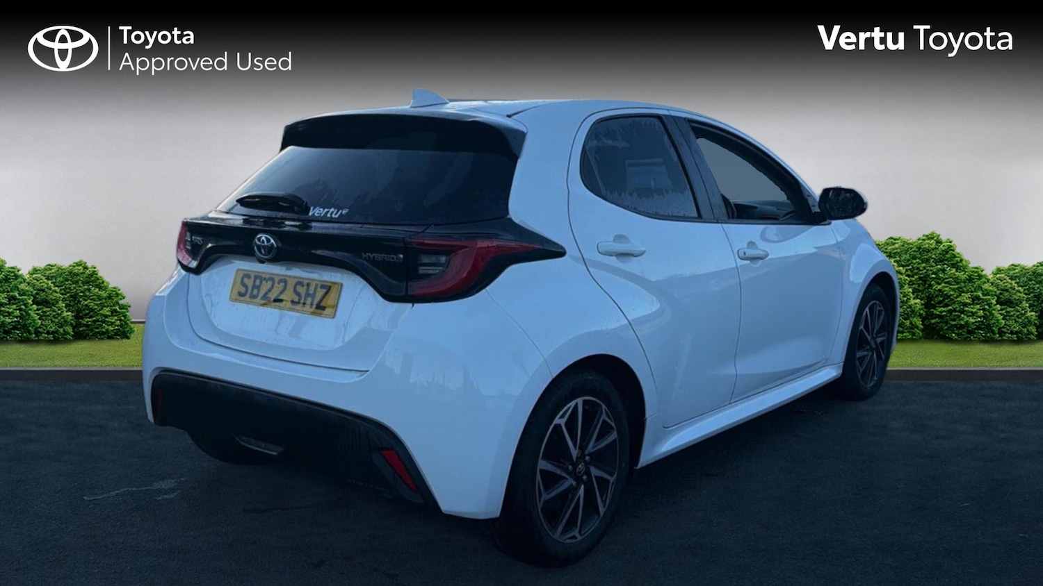 Used Toyota Yaris 2022 for sale - 77125024: Photo 2