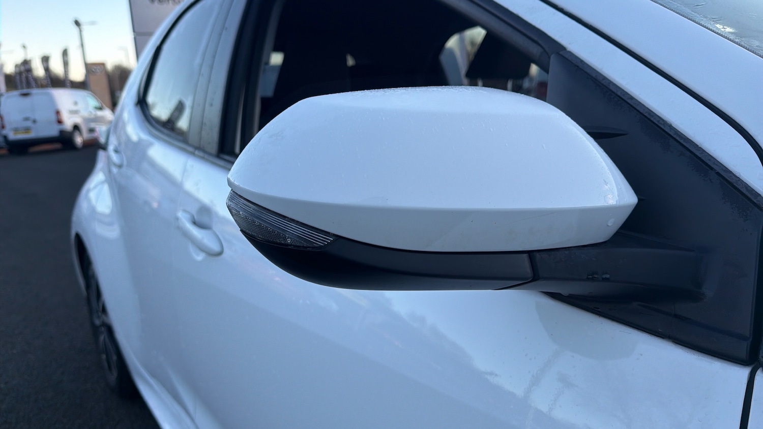 Used Toyota Yaris 2022 for sale - 77125024: Photo 32