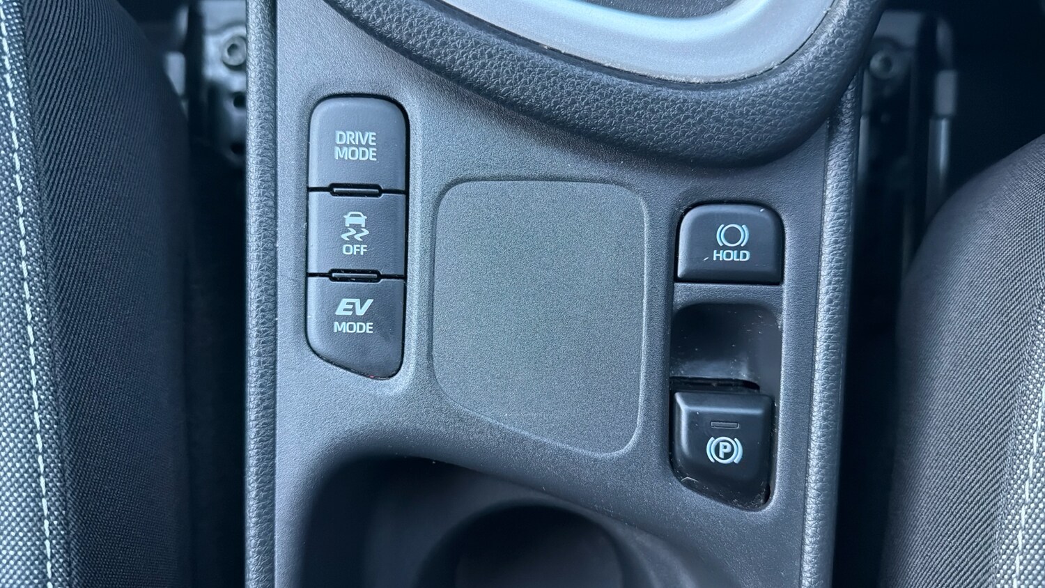 Used Toyota Yaris 2022 for sale - 77125024: Photo 35