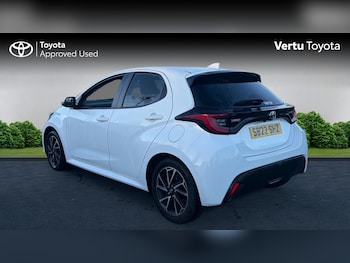 Used Toyota Yaris 2022 for sale - 77125024: Photo