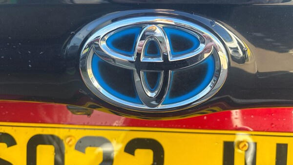 Used Toyota Yaris 2022 for sale - 76234632: Photo 38