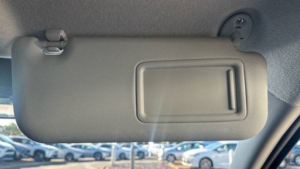 Used Toyota Yaris 2022 for sale - 76234632: Photo 44