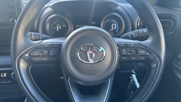 Used Toyota Yaris 2022 for sale - 76234632: Photo 8