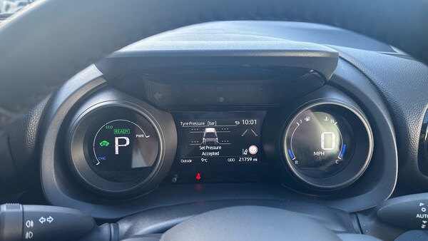Used Toyota Yaris 2022 for sale - 76234632: Photo 9