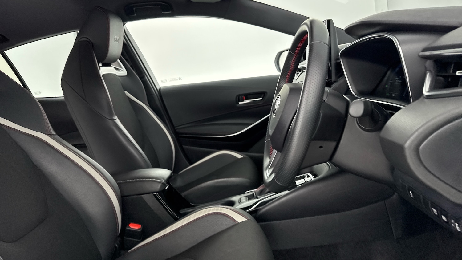 Used Toyota Corolla 2024 for sale - 76494387: Photo 11