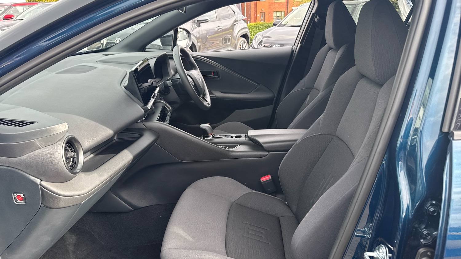 Used Toyota C-HR 2025 for sale - 75931746: Photo 10