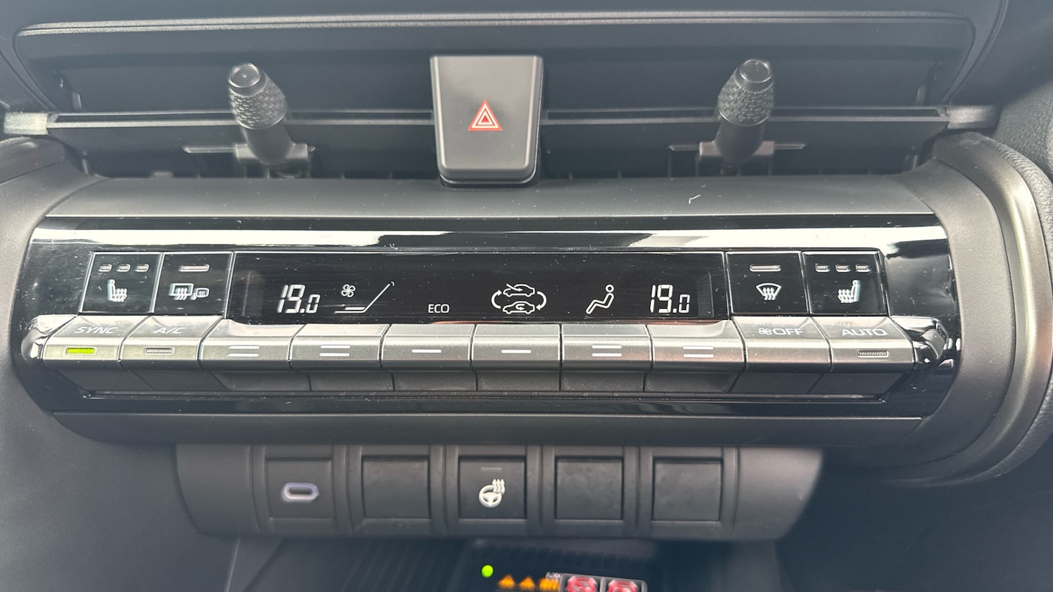 Used Toyota C-HR 2025 for sale - 75931746: Photo 25