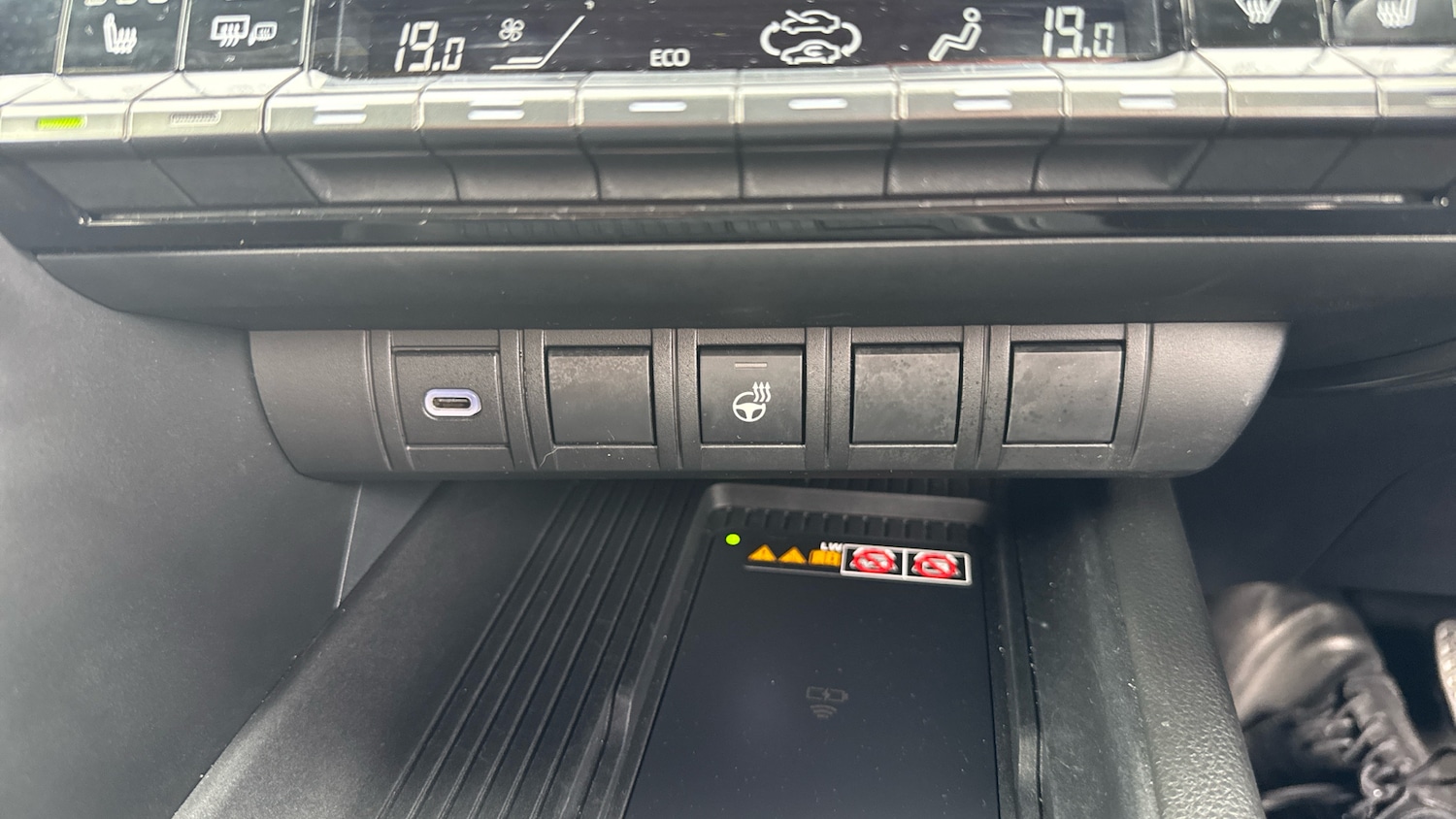 Used Toyota C-HR 2025 for sale - 75931746: Photo 26