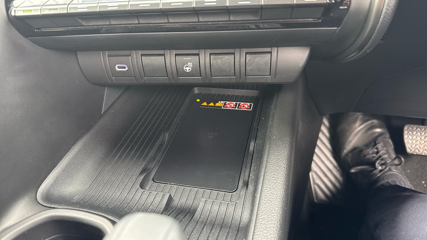 Used Toyota C-HR 2025 for sale - 75931746: Photo 27