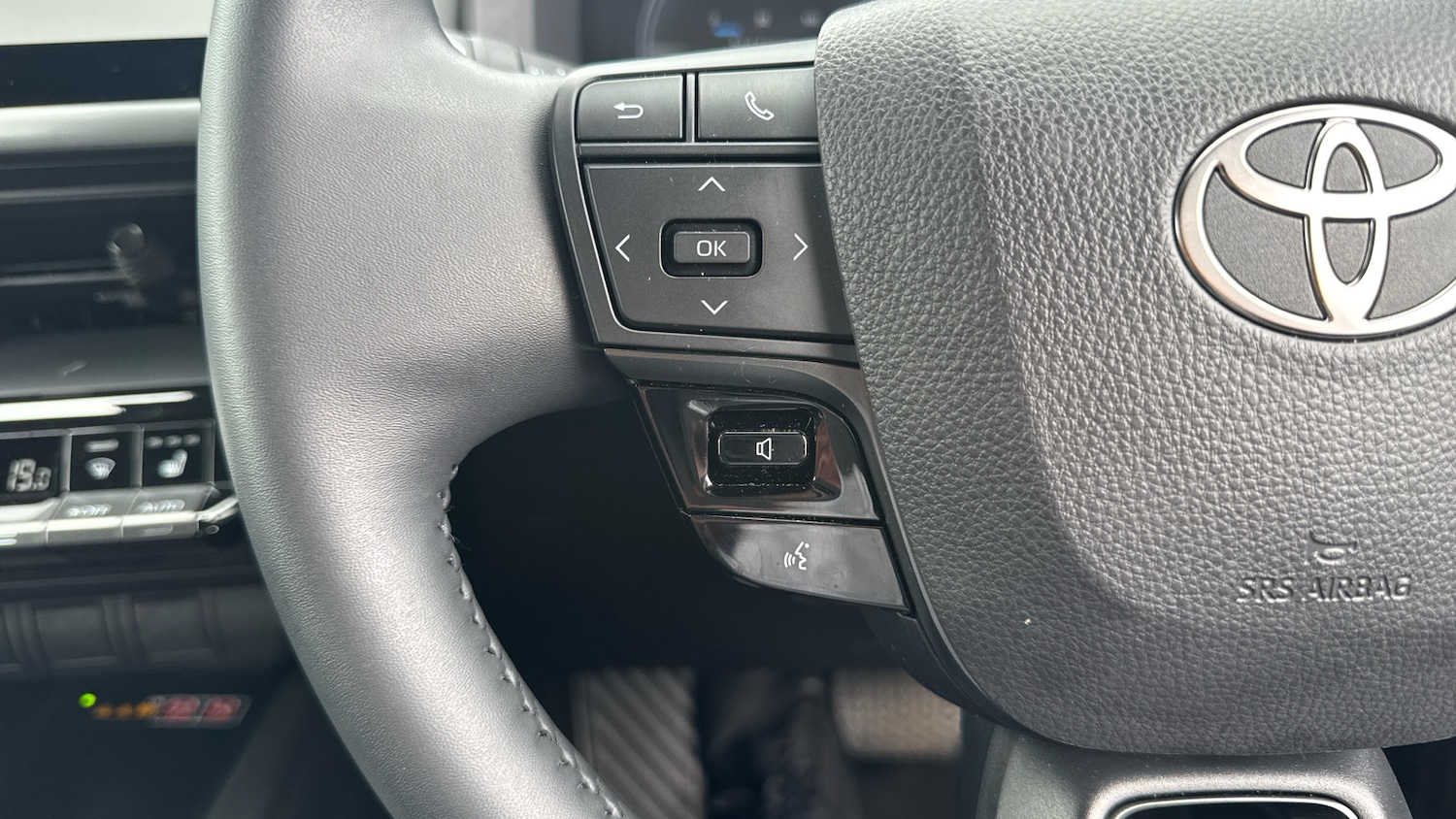 Used Toyota C-HR 2025 for sale - 75931746: Photo 30