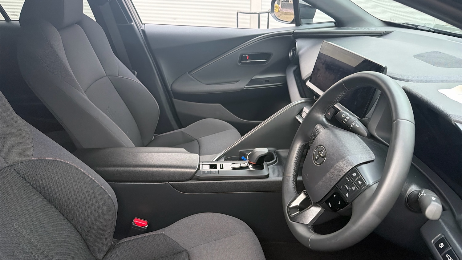 Used Toyota C-HR 2025 for sale - 76706262: Photo 11