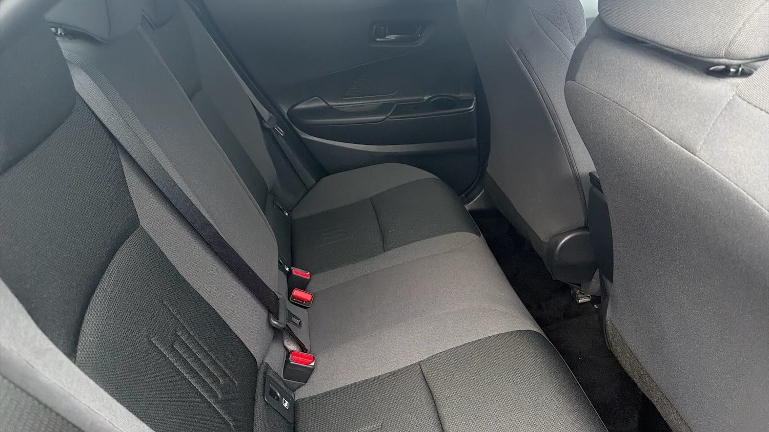 Used Toyota C-HR 2025 for sale - 76706262: Photo 12