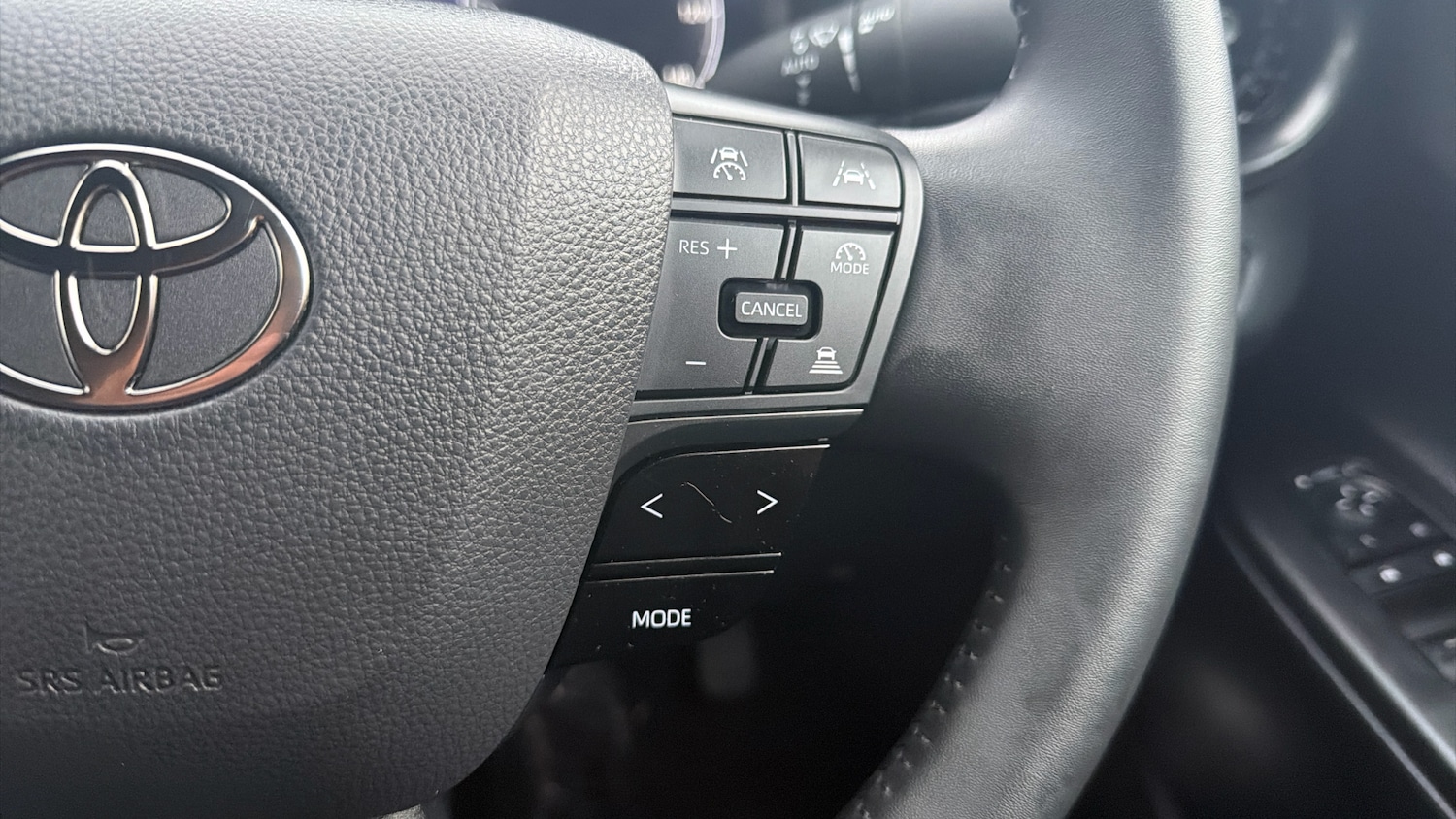 Used Toyota C-HR 2025 for sale - 76706262: Photo 37