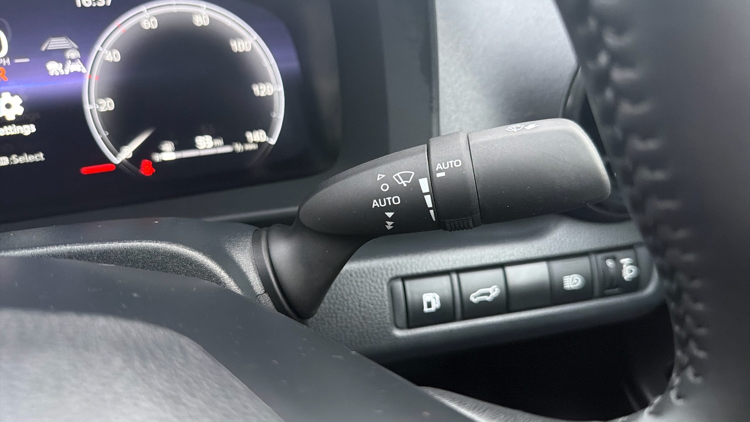 Used Toyota C-HR 2025 for sale - 76706262: Photo 38