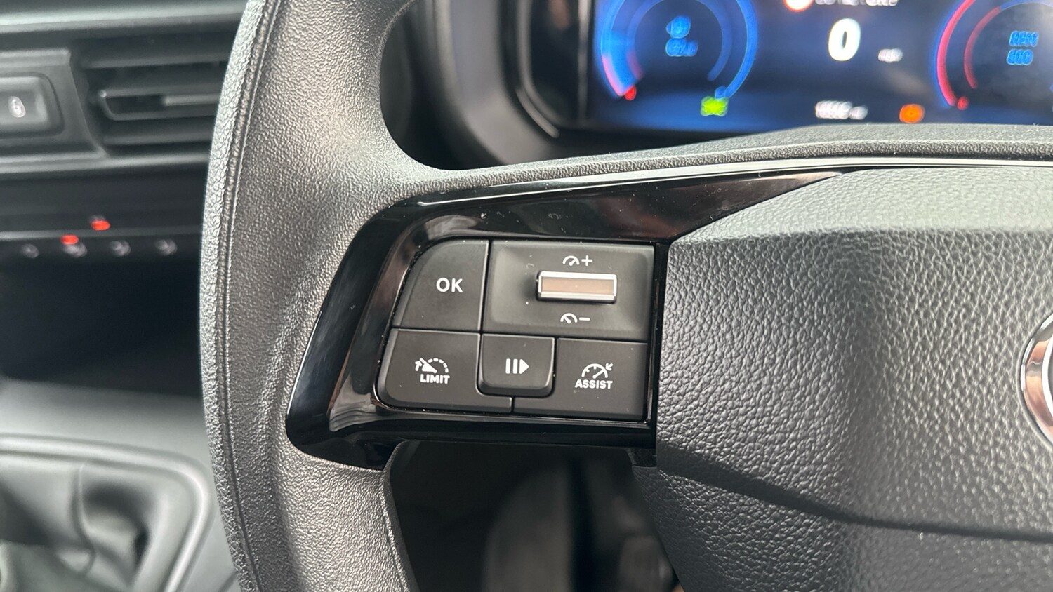 Used Toyota ProAce 2024 for sale - 76366905: Photo 33