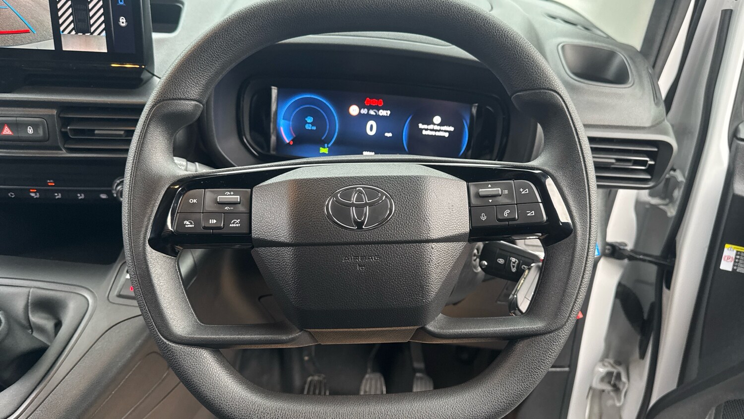 Used Toyota ProAce 2024 for sale - 76366905: Photo 8