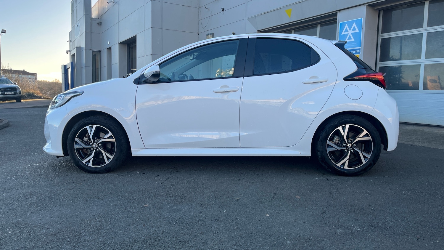 Used Toyota Yaris 2024 for sale - 77087276: Photo 17