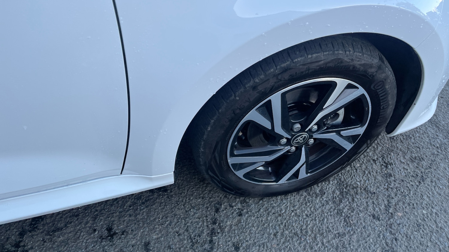 Used Toyota Yaris 2024 for sale - 77087276: Photo 51