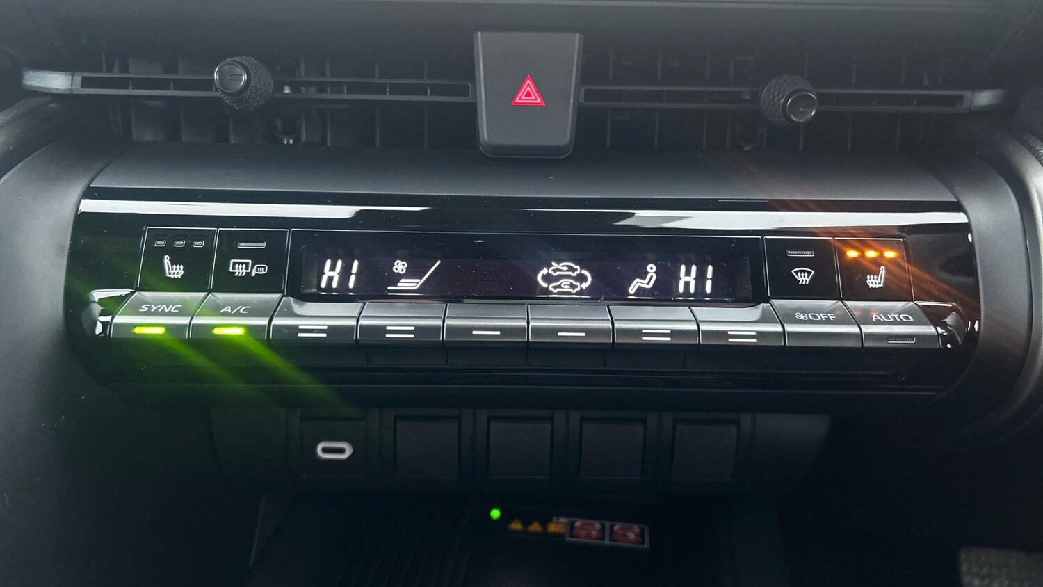 Used Toyota C-HR 2025 for sale - 76598839: Photo 41