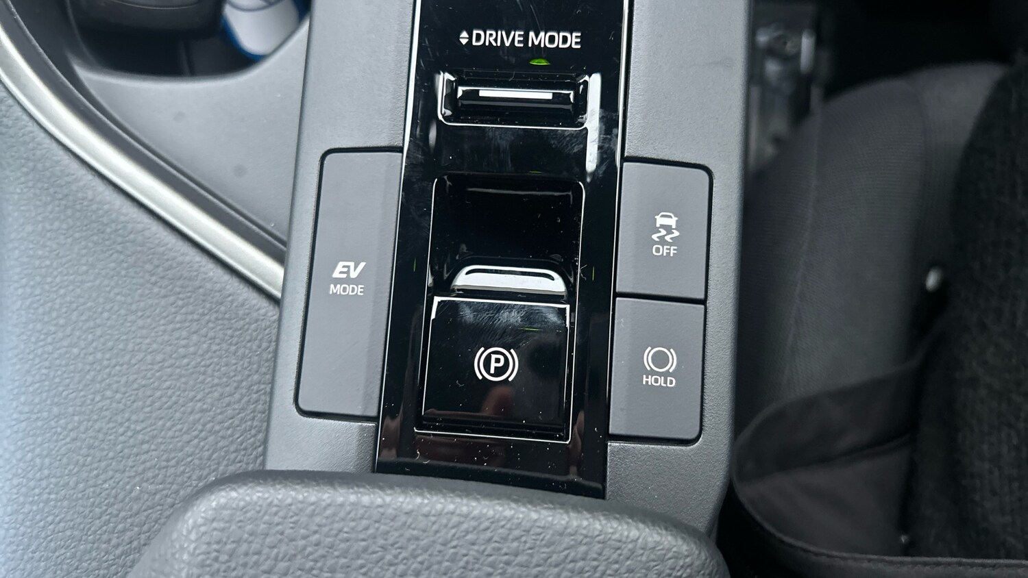 Used Toyota C-HR 2025 for sale - 76598839: Photo 44