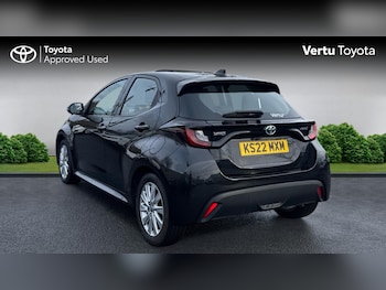 Used Toyota Yaris 2022 for sale - 76907682: Photo