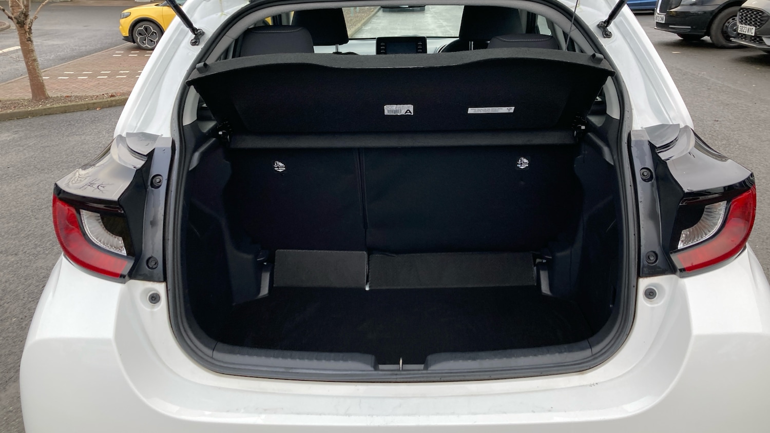 Used Toyota Yaris 2022 for sale - 76818776: Photo 14