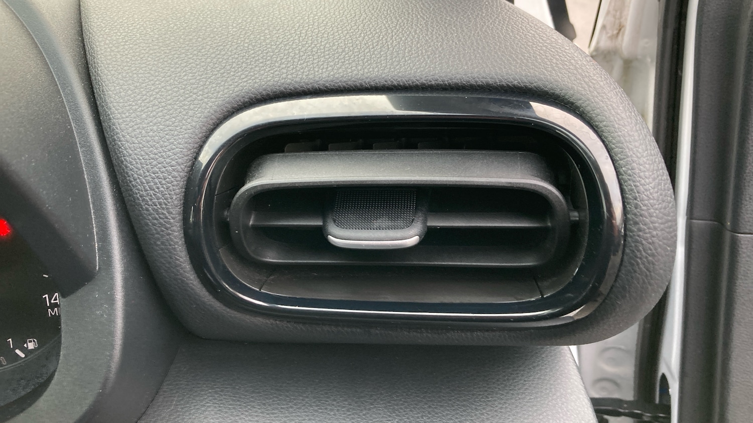 Used Toyota Yaris 2022 for sale - 76818776: Photo 29