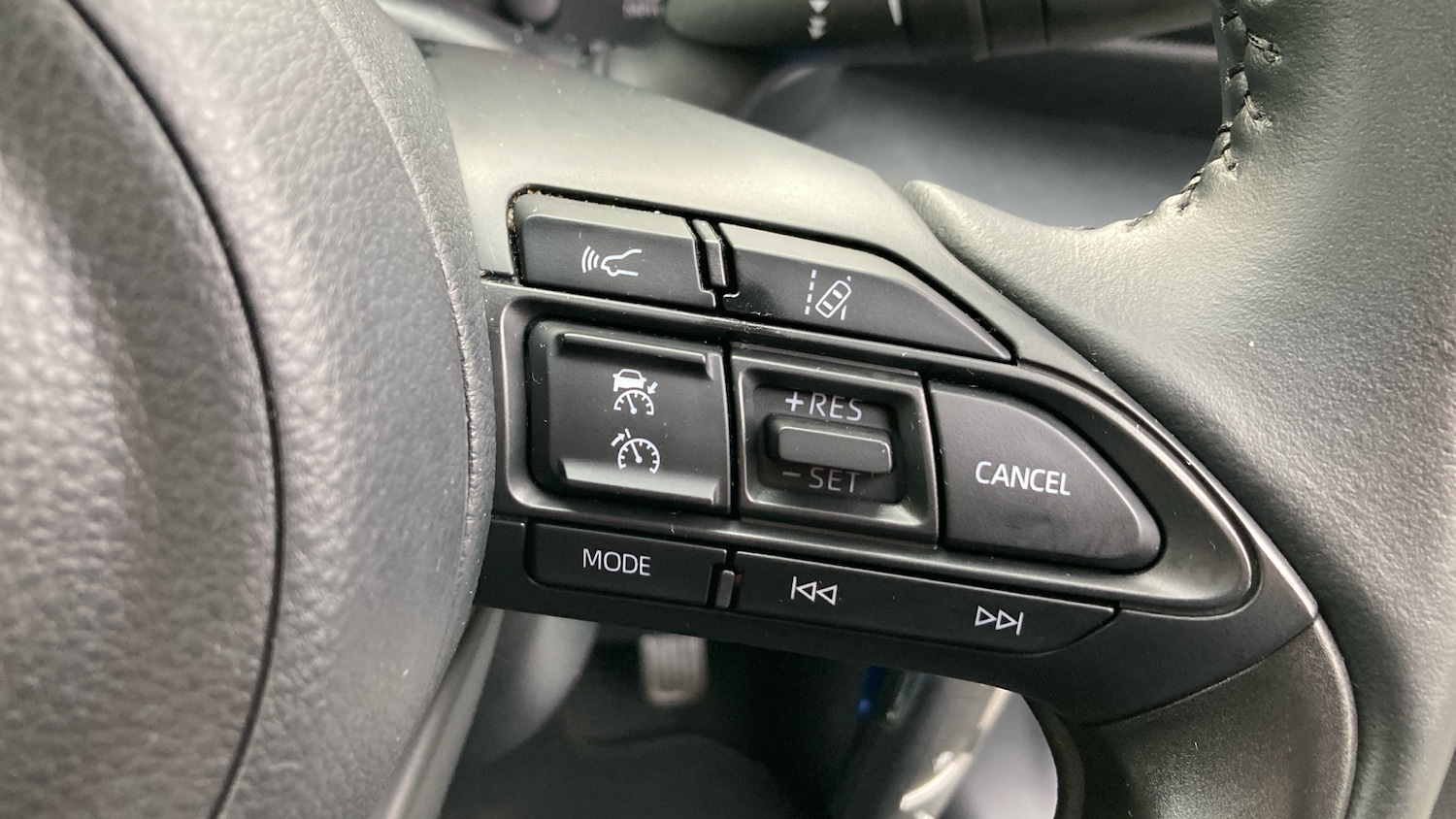 Used Toyota Yaris 2022 for sale - 76818776: Photo 31